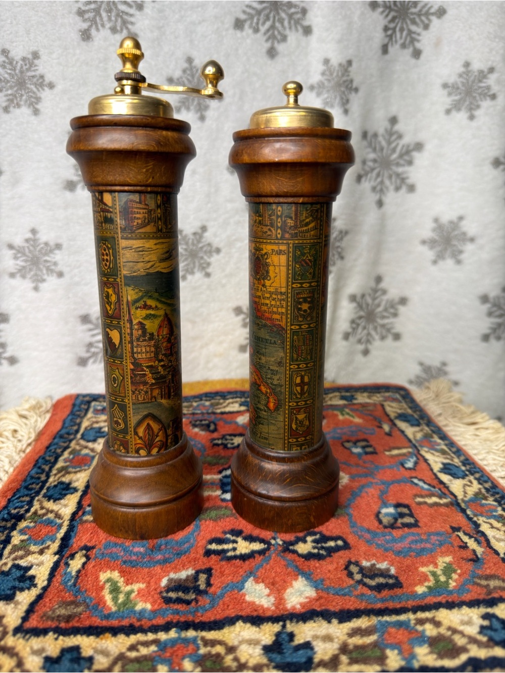 Decorative Wooden Salt and Pepper Mills in Brown and Gold